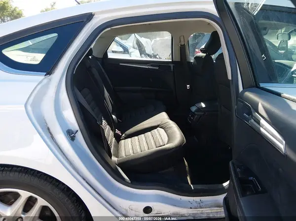 1FA6P0H7XG5125131 2016 FORD FUSION - Image 8