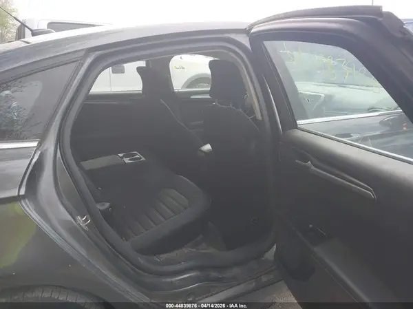 1FA6P0H7XG5131981 2016 FORD FUSION - Image 8