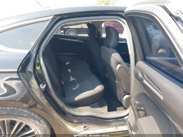 1FA6P0HD2G5126747 2016 FORD FUSION - Image 8