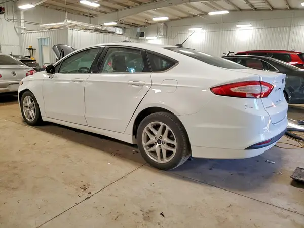 1FA6P0HD8G5104722 2016 FORD FUSION - Image 2