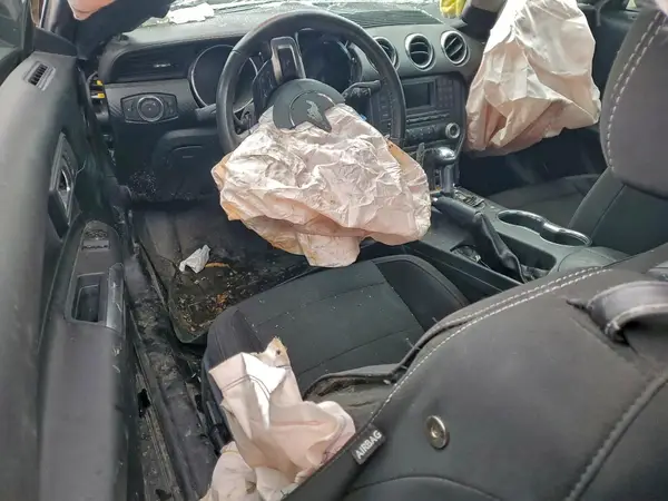 1FA6P8AM0G5215029 2016 FORD MUSTANG - Image 8