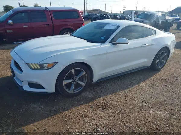 1FA6P8AM0G5252050 2016 FORD MUSTANG - Image 2