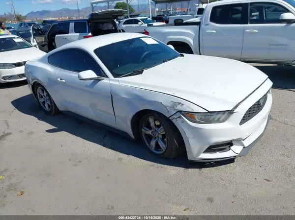 1FA6P8AM0G5274176 2016 FORD MUSTANG - Image 1
