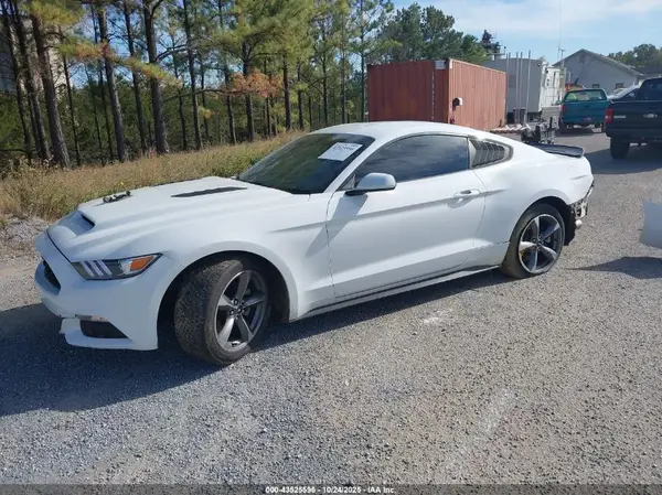 1FA6P8AM0G5305071 2016 FORD MUSTANG - Image 2
