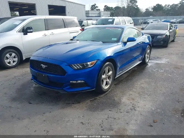 1FA6P8AM0H5239025 2017 FORD MUSTANG - Image 2