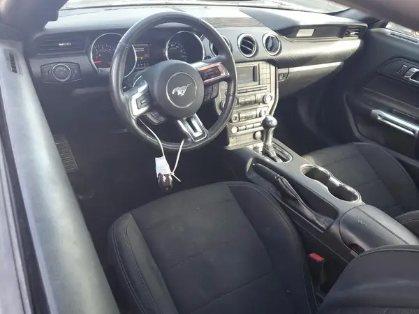 1FA6P8AM0H5246752 2017 FORD MUSTANG - Image 8