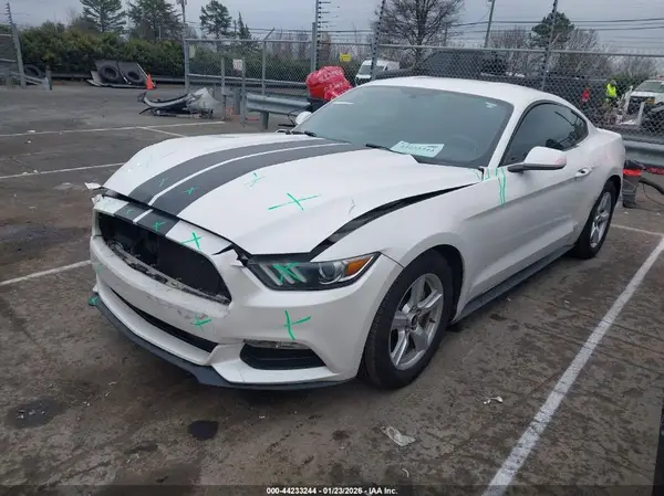 1FA6P8AM0H5264118 2017 FORD MUSTANG - Image 2