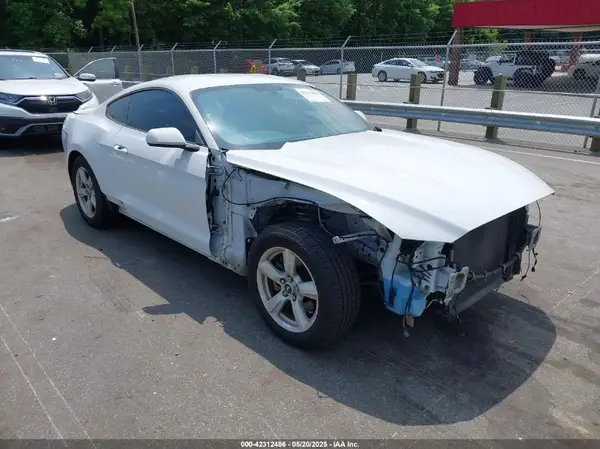 1FA6P8AM0H5270159 2017 FORD MUSTANG - Image 1