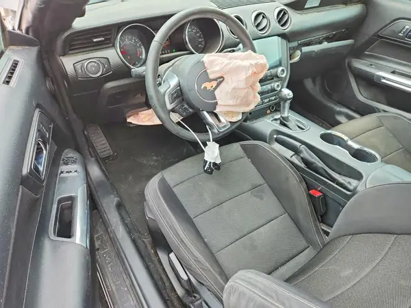 1FA6P8AM0H5277063 2017 FORD MUSTANG - Image 8