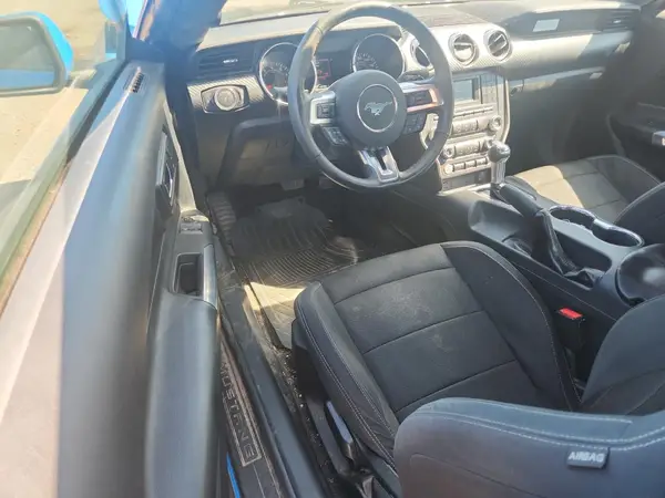 1FA6P8AM0H5305069 2017 FORD MUSTANG - Image 8