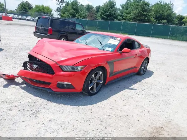 1FA6P8AM1G5215153 2016 FORD MUSTANG - Image 2