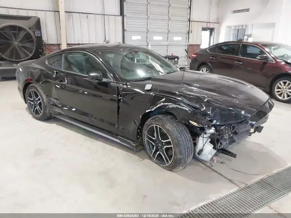 1FA6P8AM1H5265665 2017 FORD MUSTANG - Image 1