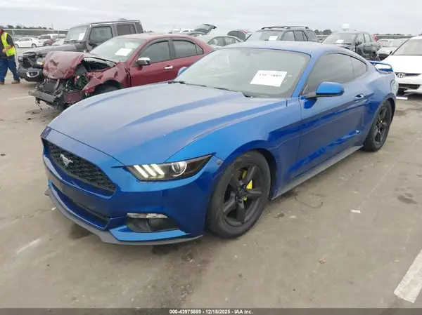 1FA6P8AM1H5269828 2017 FORD MUSTANG - Image 2