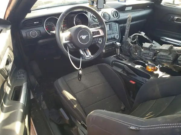 1FA6P8AM1H5304724 2017 FORD MUSTANG - Image 8