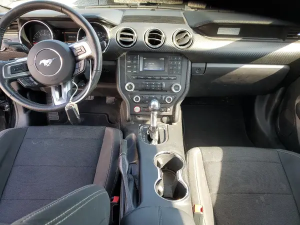 1FA6P8AM1H5306036 2017 FORD MUSTANG - Image 8