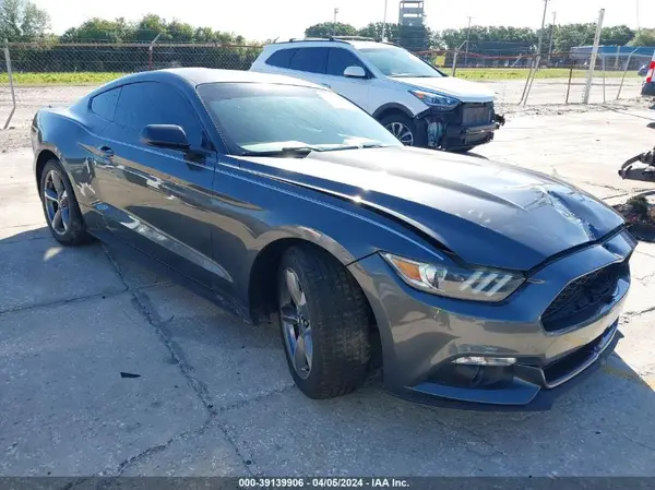 1FA6P8AM2G5282067 2016 FORD MUSTANG - Image 1