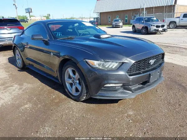1FA6P8AM2G5290119 2016 FORD MUSTANG - Image 1