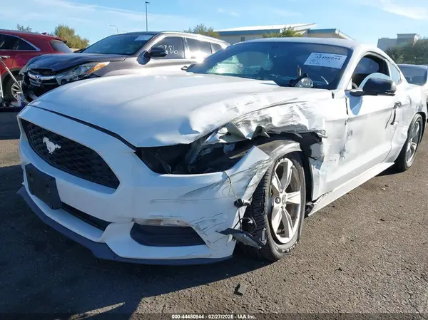1FA6P8AM3G5207135 2016 FORD MUSTANG - Image 2
