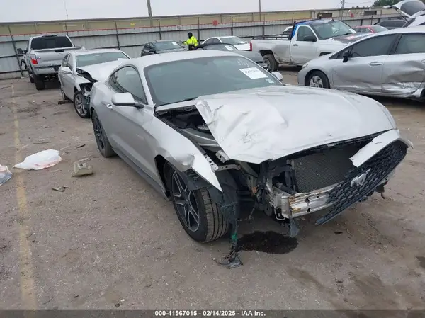 1FA6P8AM3G5266234 2016 FORD MUSTANG - Image 1