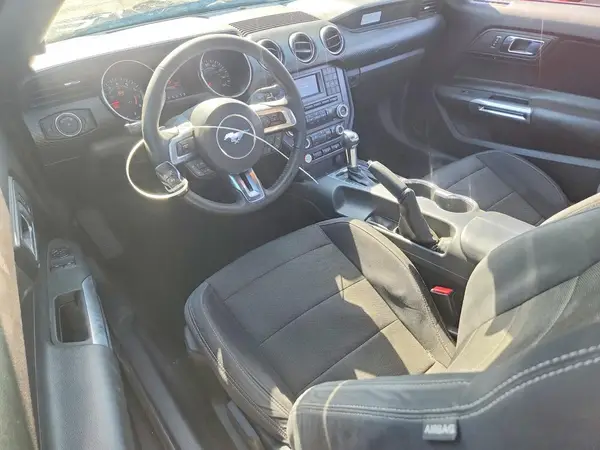 1FA6P8AM3H5209646 2017 FORD MUSTANG - Image 8