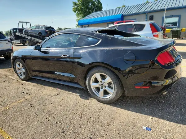 1FA6P8AM3H5210084 2017 FORD MUSTANG - Image 2