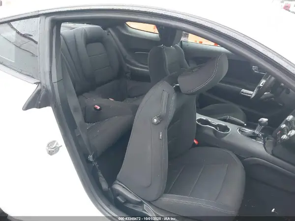 1FA6P8AM3H5229217 2017 FORD MUSTANG - Image 8