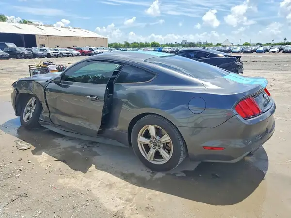 1FA6P8AM3H5249824 2017 FORD MUSTANG - Image 2
