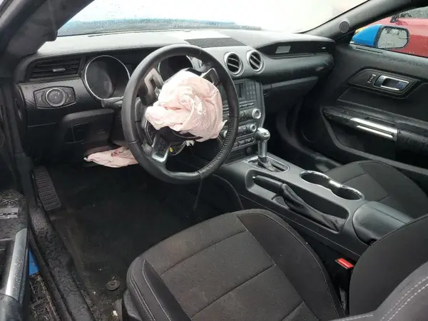 1FA6P8AM3H5270690 2017 FORD MUSTANG - Image 8