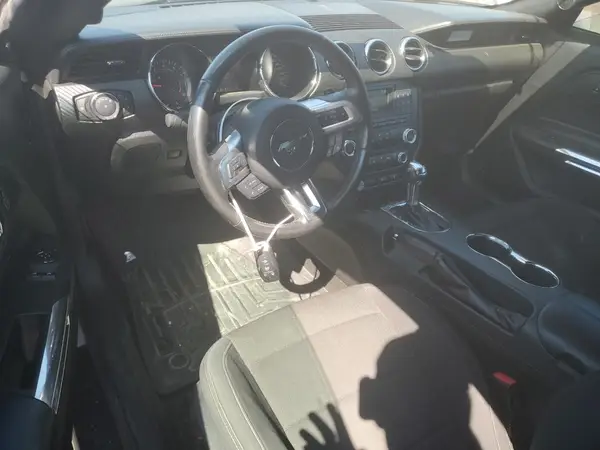 1FA6P8AM3H5303462 2017 FORD MUSTANG - Image 8