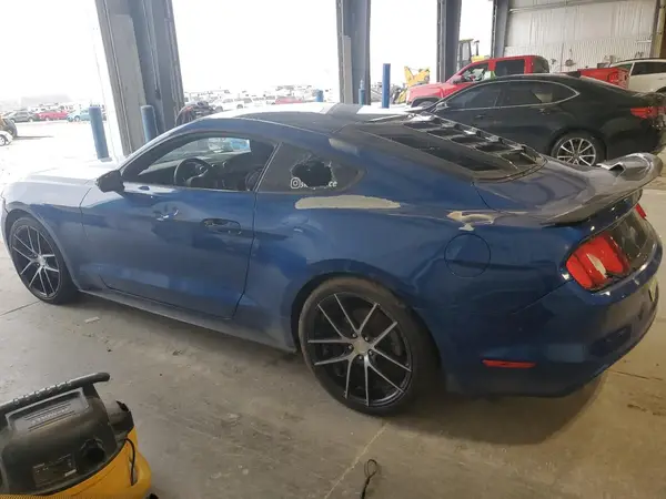 1FA6P8AM3H5309052 2017 FORD MUSTANG - Image 2