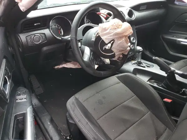 1FA6P8AM3H5320634 2017 FORD MUSTANG - Image 8
