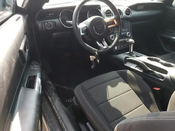 1FA6P8AM3H5334985 2017 FORD MUSTANG - Image 8