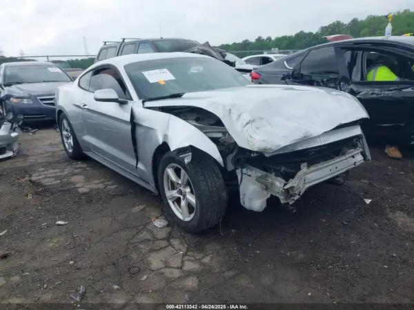 1FA6P8AM4G5208164 2016 FORD MUSTANG - Image 1
