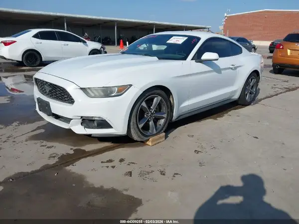 1FA6P8AM4G5215602 2016 FORD MUSTANG - Image 2