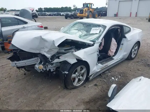 1FA6P8AM4G5316459 2016 FORD MUSTANG - Image 2