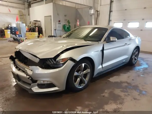 1FA6P8AM4G5319829 2016 FORD MUSTANG - Image 2