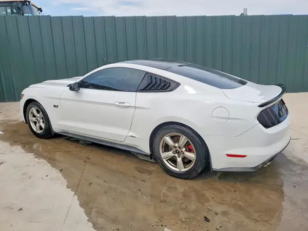 1FA6P8AM4H5305009 2017 FORD MUSTANG - Image 2