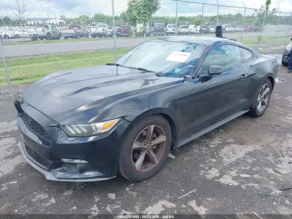 1FA6P8AM5G5200655 2016 FORD MUSTANG - Image 2