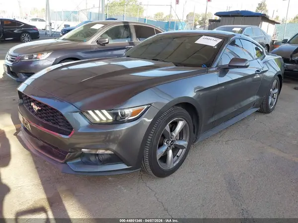 1FA6P8AM5G5206715 2016 FORD MUSTANG - Image 2