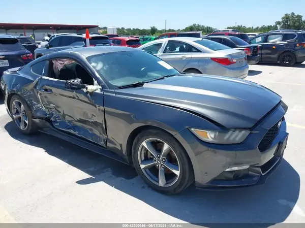 1FA6P8AM5G5334419 2016 FORD MUSTANG - Image 1