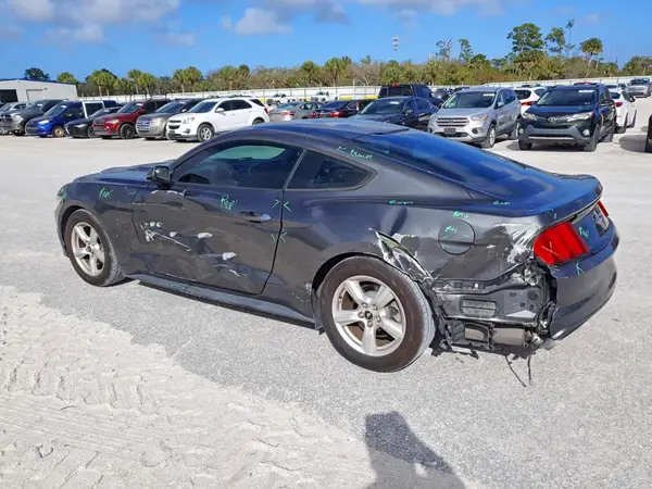 1FA6P8AM5G5335926 2016 FORD MUSTANG - Image 2