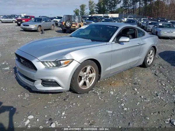 1FA6P8AM5H5256029 2017 FORD MUSTANG - Image 2