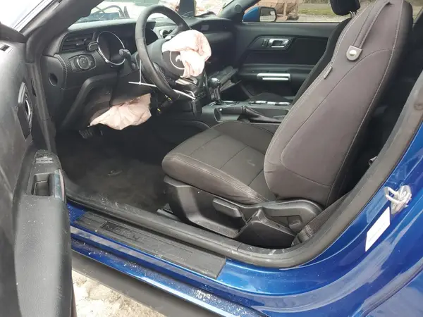 1FA6P8AM5H5264082 2017 FORD MUSTANG - Image 8