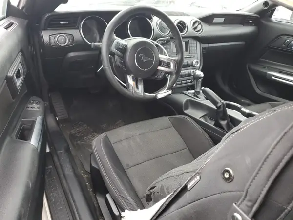 1FA6P8AM5H5340013 2017 FORD MUSTANG - Image 8