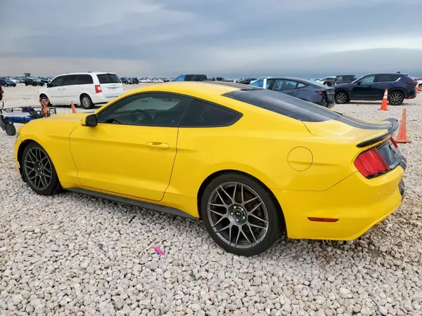 1FA6P8AM6G5333201 2016 FORD MUSTANG - Image 2