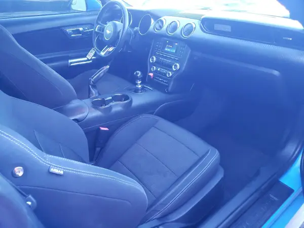 1FA6P8AM6H5228983 2017 FORD MUSTANG - Image 8