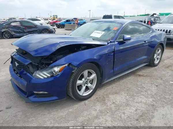 1FA6P8AM7G5272568 2016 FORD MUSTANG - Image 2