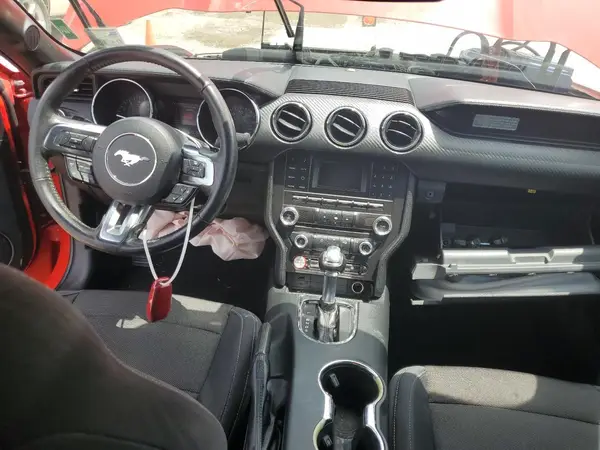 1FA6P8AM7H5226420 2017 FORD MUSTANG - Image 8