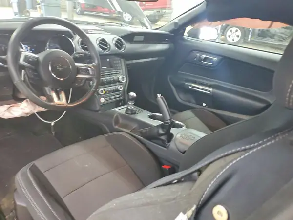 1FA6P8AM7H5262947 2017 FORD MUSTANG - Image 8