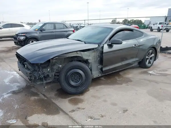 1FA6P8AM8G5208880 2016 FORD MUSTANG - Image 2